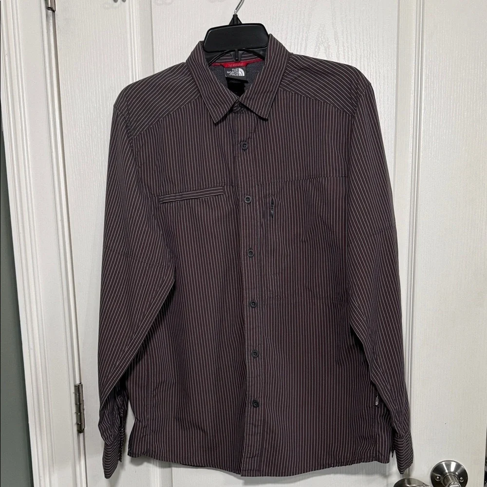 The North Face Men’s Striped Long Sleeve Button Up Shirt Nylon M